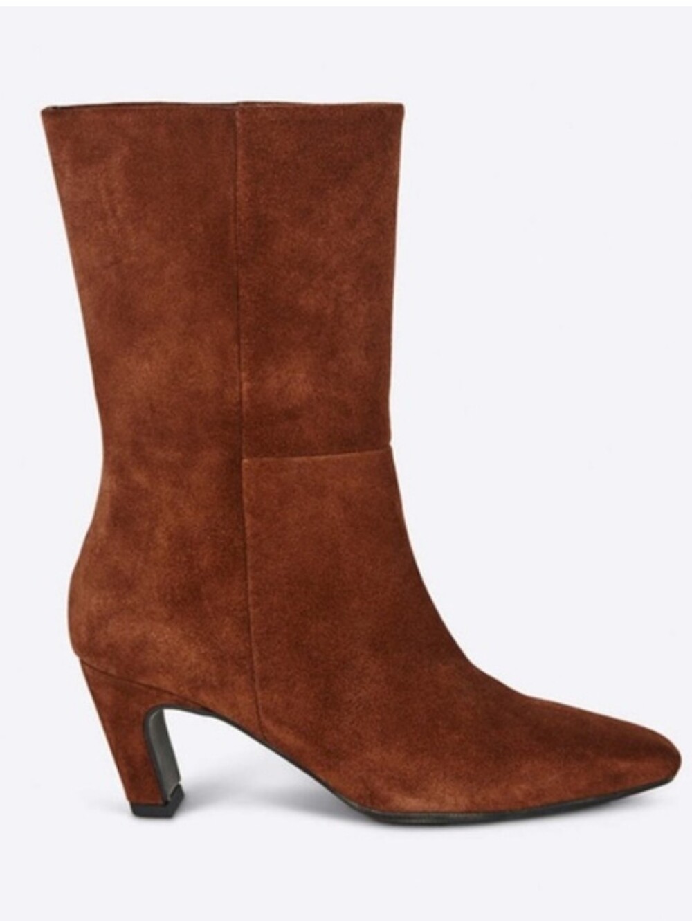 NWOT Intentionally Blank x Revolve Thalia Boot